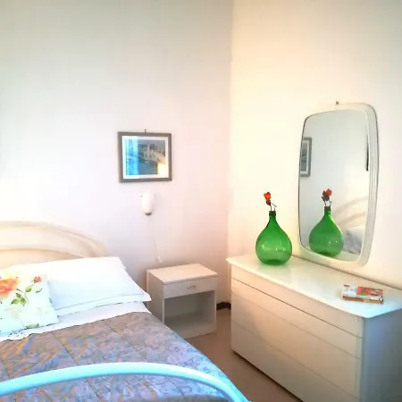 Seaside Village * 卡塔尼亚