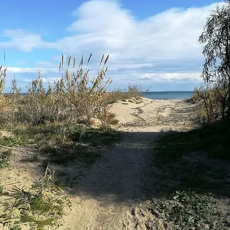 Seaside Village 卡塔尼亚